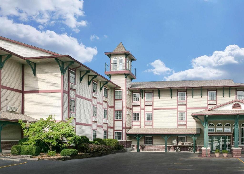 Comfort Inn Marshall Station Exterior photo